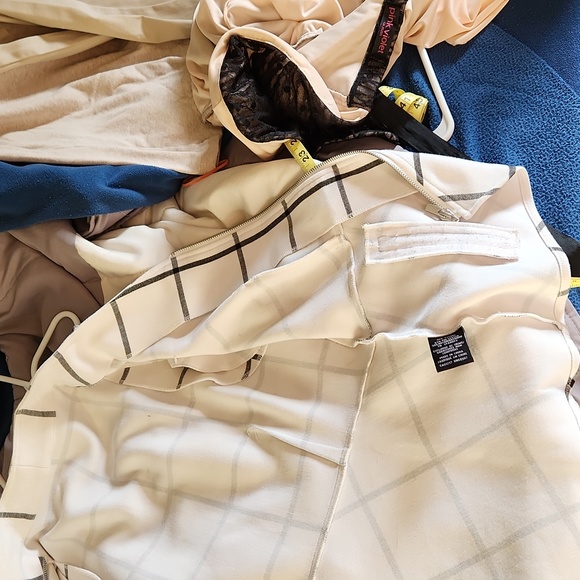 Cute ballerina vest from Le Chateau - Picture 4 of 4